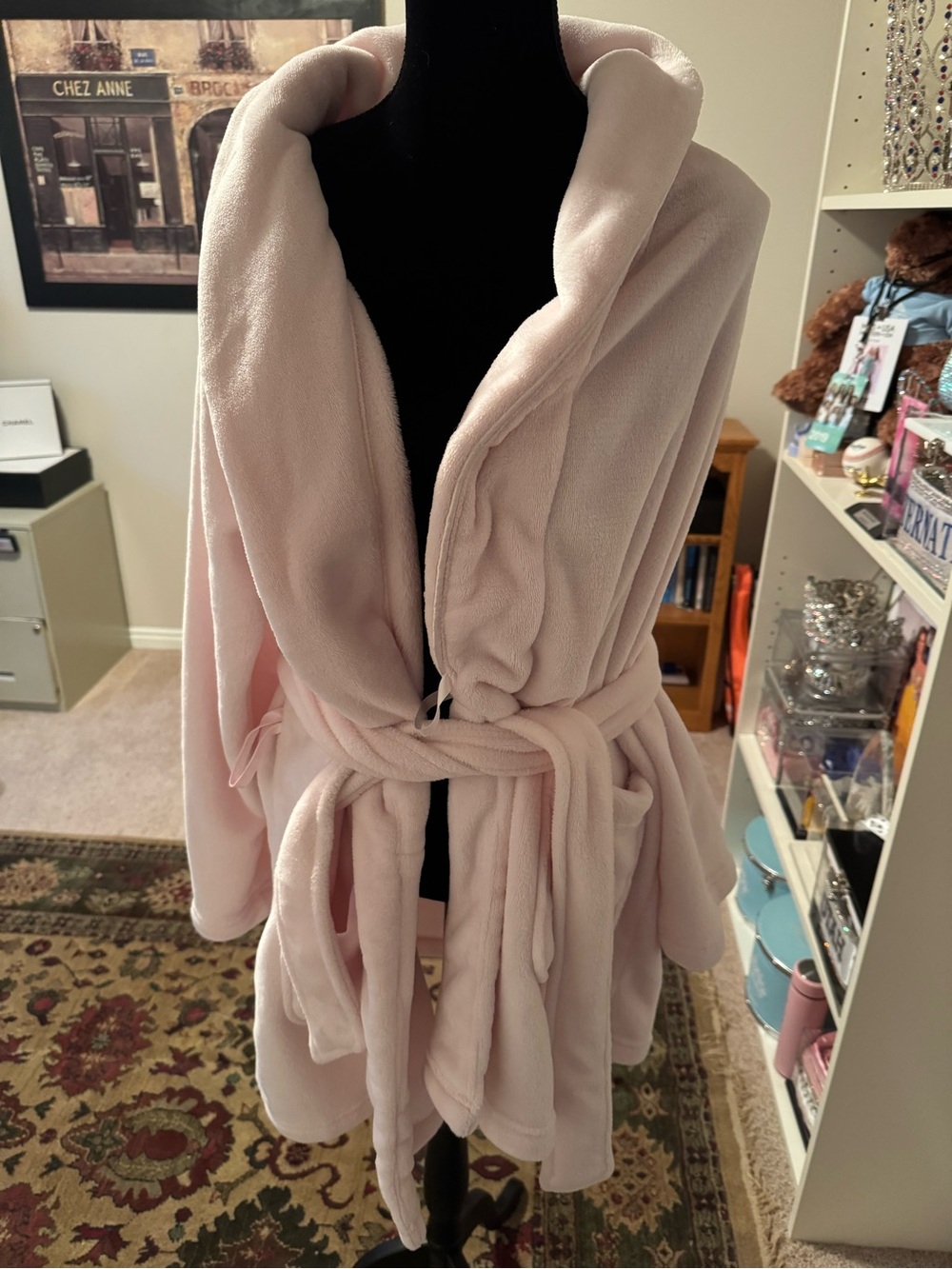 Victoria's Secret Plush Hooded Robe in Pale Pink